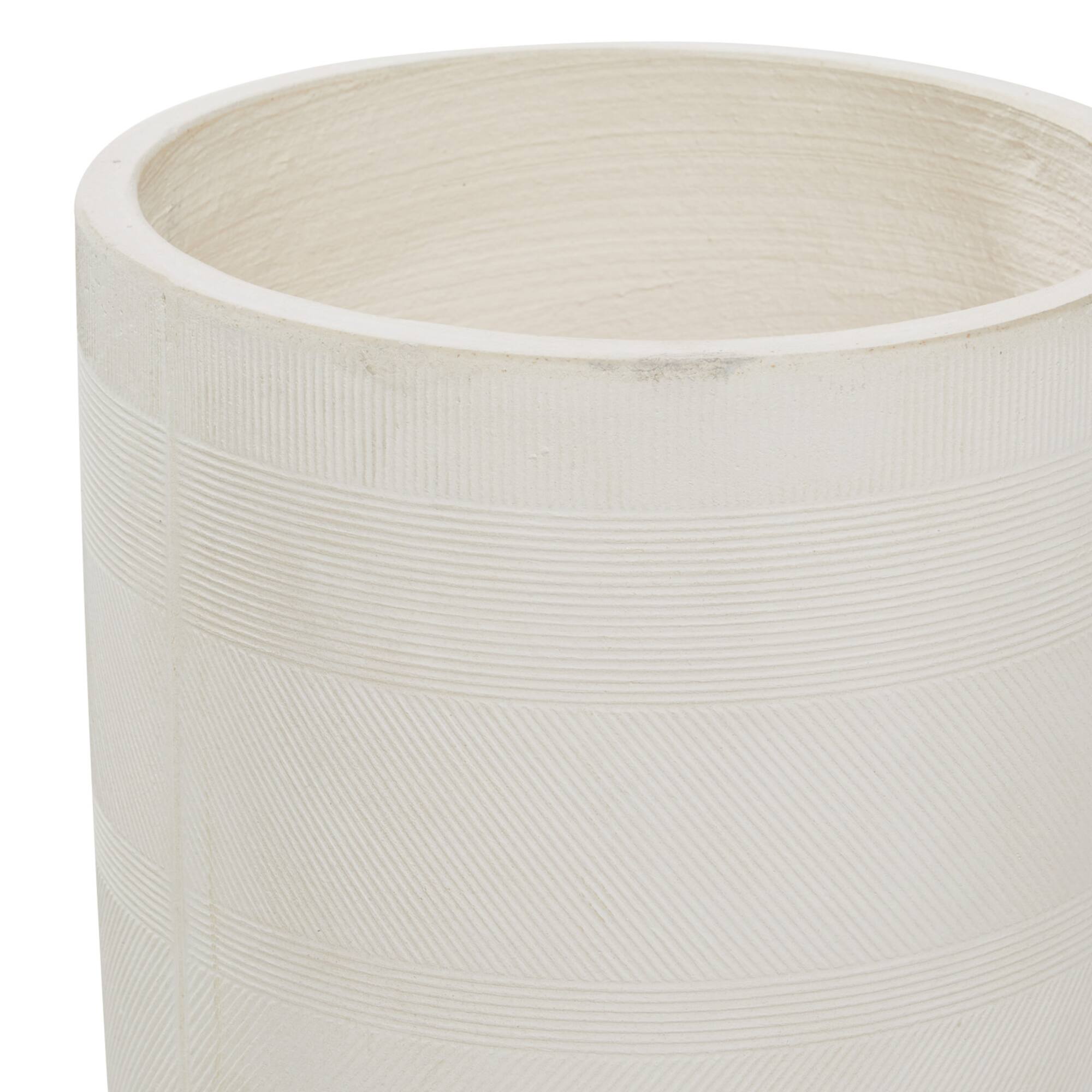 Set of 2 White Polystone Contemporary Planter, 13" 16"